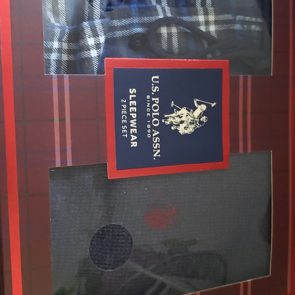 Mens sleepwear